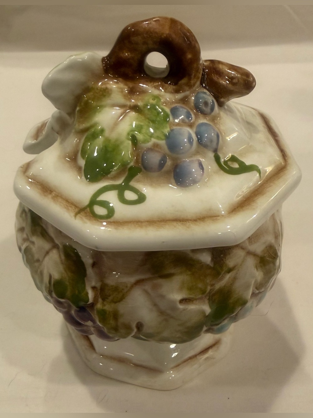 Vintage Lefton Octagonal Condiment Dish with Majolica Grape/Vineyard Motif